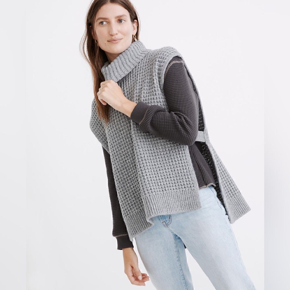 JOA Gray Sweater Vest Large